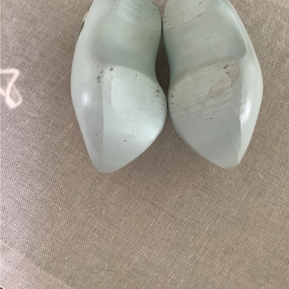 Vintage hand, painted wooden shoes - Picture 4 of 7